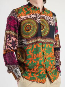 ESTASI Camicia in viscosa con collo coreana fantasia maori LAZZA Nera1