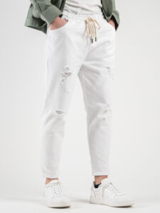 ESTASI Jeans leggero cropped con coulisse e rotture MESSI Bianco1