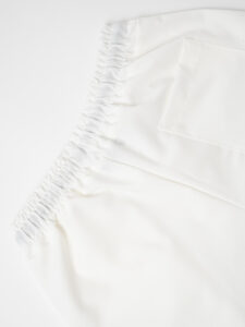 ESTASI Pantalaccio leggero corto alla caviglia con coulisse e catenella MAN CITY Bianco2