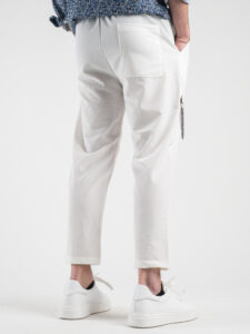 ESTASI Pantalaccio leggero corto alla caviglia con coulisse e catenella MAN CITY Bianco4