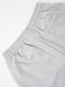 ESTASI Pantalaccio leggero corto alla caviglia con coulisse e catenella MAN CITY Grigio1