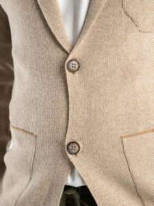 Giacca in maglia in cotone lavorato leggero con tasche frontali Sabbia1