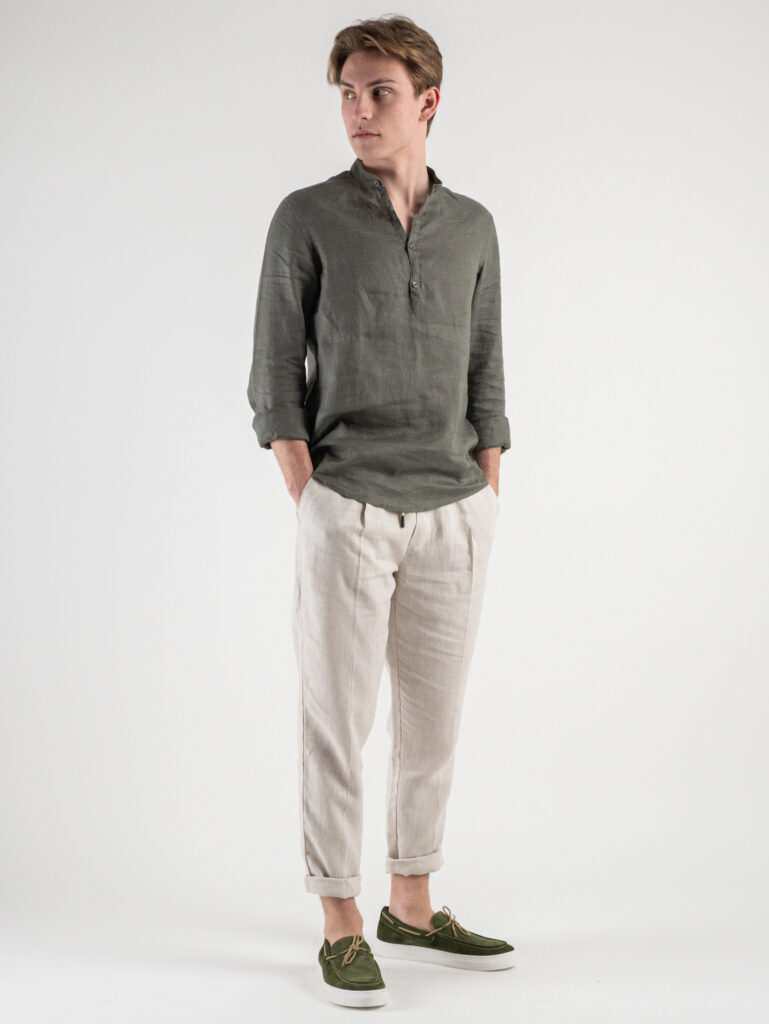 OVER D Camicia serafino in lino con collo coreana OC1S0S0C04 Verde Militare3 Outfit