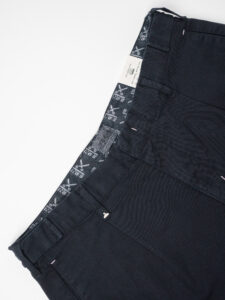 BERNA Pantalone leggero cropped con pinces 230336 Navy2