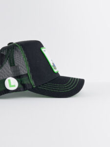 CAPSLAB Cappellino Nintendo nero con cuciture verdi e patch bianca LUIGI Nero2