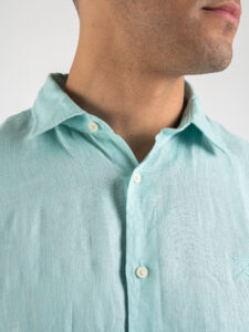 BERNA Camicia 100% Lino con colletto e logo sul cuore Menta3