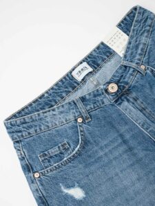 BERNA Jeans carrot con piccole rotture 220315 Blu5