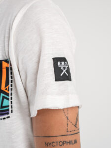 BERNA T-shirt basica con taschino fantasia BEL AIR 230080 Bianca3