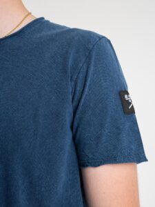 BERNA T-shirt serafino in cotone 230189 Denim3