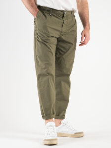 BL11 Pantalone cropped in cotone leggero con laccio in vita e pinces PIPPO Militare4