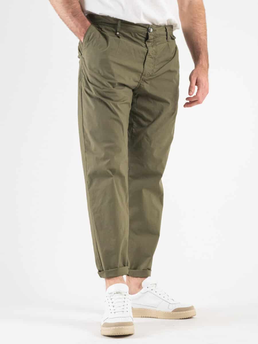 BL11 Pantalone cropped in cotone leggero con laccio in vita e pinces PIPPO Militare