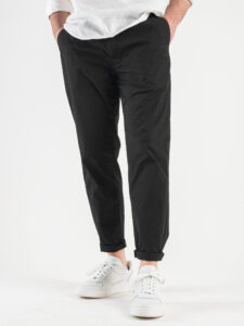 BL11 Pantalone cropped in cotone leggero con laccio in vita e pinces PIPPO Nero1