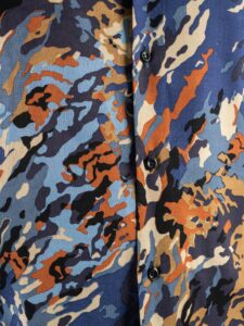 ESTASI Camicia in viscosa con collo coreana fantasia camouflage 50 CENT Blu4
