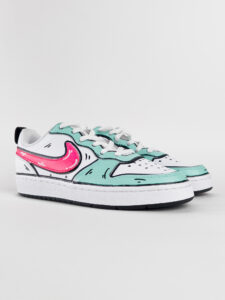 NIKE Court customizzata a mano con dettagli menta e baffo fucsia6