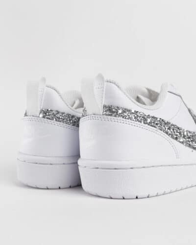 NIKE Court customizzata a mano con baffo glitterato argento Prezzo 94 95 Estasi Fashion