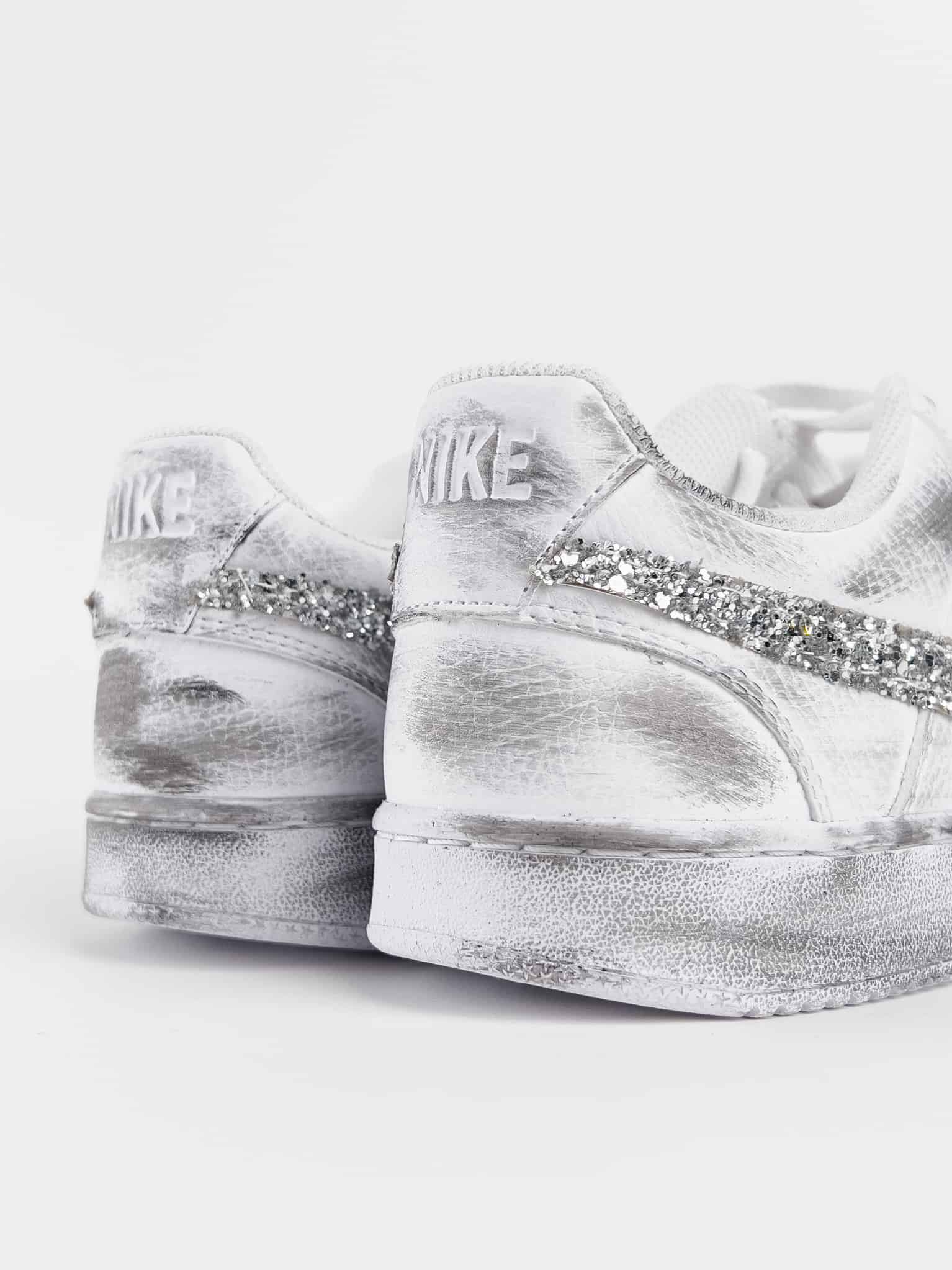 Nike argento best sale
