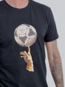 INDEPENDENT REPUBLIC T-shirt in cotone con stampa MANO DE DIOS Nera2