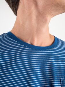 T-shirt in cotone con riga sottile e taschino BETA093B Blu:Bianca4
