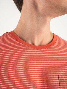 T-shirt in cotone con riga sottile e taschino BETA093B Rossa:Bianca1