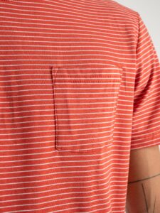 T-shirt in cotone con riga sottile e taschino BETA093B Rossa:Bianca4