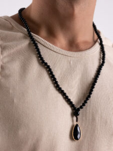 Collana effetto pietra lavica naturale lucida con ciondolo 1108 Nero2