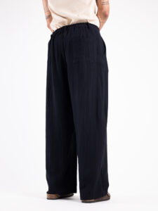 TOKYO coordinato misto lino con pantalone baggy con pinces e camicia mezze maniche KOBE Nero6