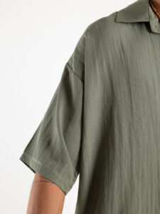 TOKYO coordinato misto lino con pantalone baggy con pinces e camicia mezze maniche KOBE Verde Militare4