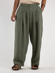 TOKYO coordinato misto lino con pantalone baggy con pinces e camicia mezze maniche KOBE Verde Militare6