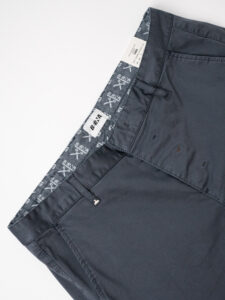 BERNA Pantalone chinos slim AI 233151 Antracite (8)