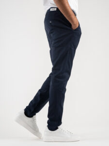 BERNA Pantalone da abito slim in tessuto tecnico 233164 Blu (3)