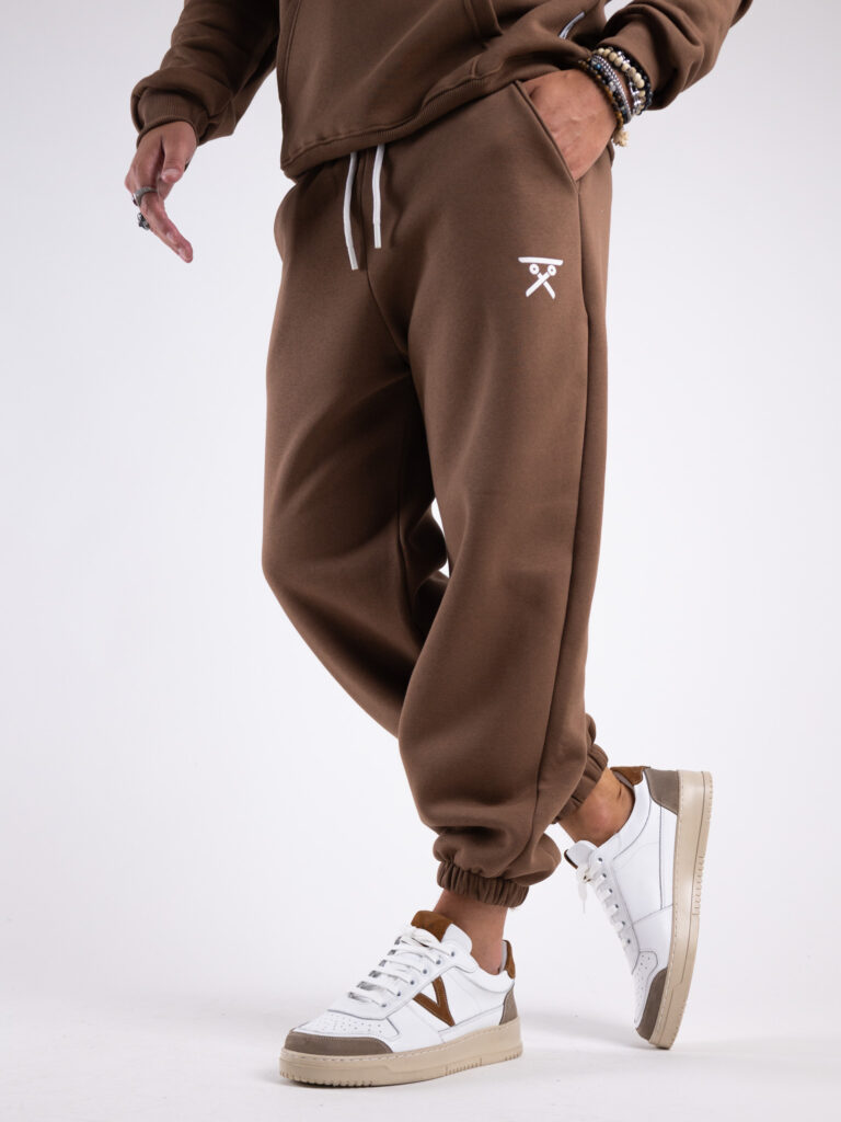 BERNA Pantalone tuta felpato con logo e polsini 233138 Caffèlatte1 BERNA BERNA Pantalone tuta felpato con logo e polsini 233138 Caffèlatte
