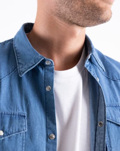 BL11 Camicia di jeans con colletto e bottoni a pressione Azzurra Prezzo 69 00 Estasi Fashion