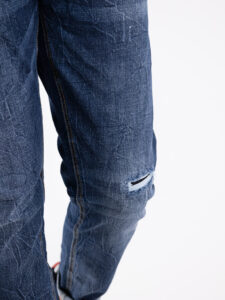 BL11 Jeans regular slavato con rotture BL90530 Azzurro7