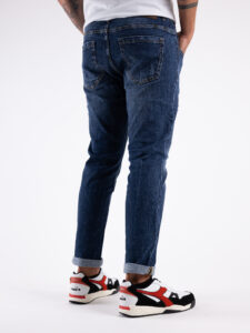 BL11 Jeans regular slavato con rotture BL90530 Azzurro8