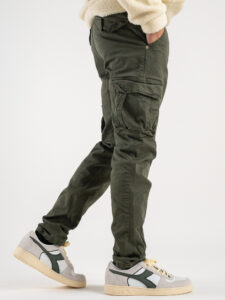 BL11 Pantalone cargo regular con tasconi laterali MERTENS Verde (4)