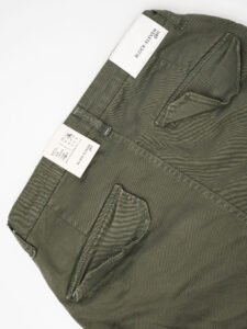 BL11 Pantalone cargo regular con tasconi laterali MERTENS Verde (5)