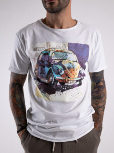 BL11 T-shirt a taglio vivo con stampa maggiolino colorato Bianca2