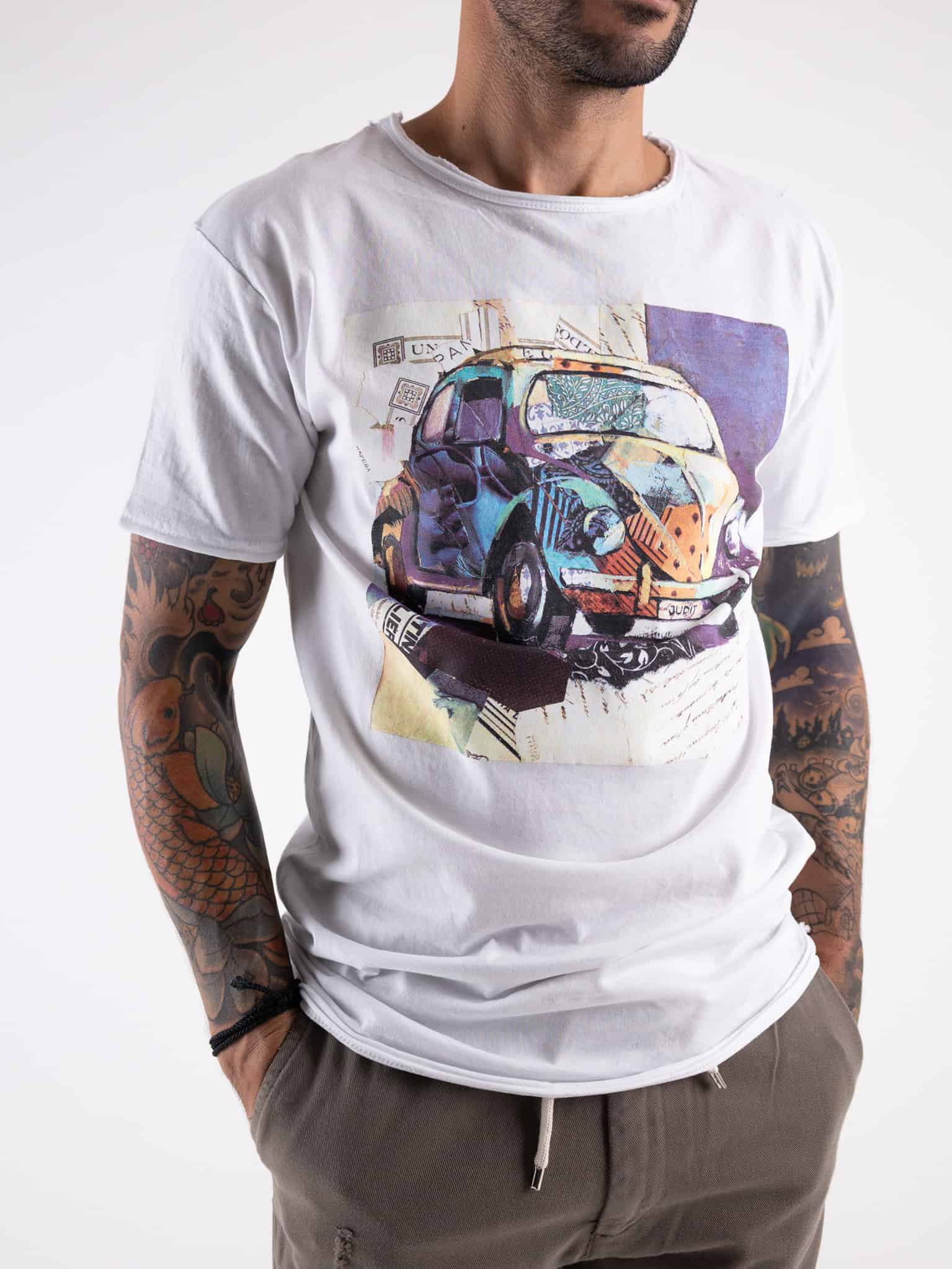 BL11 T shirt a taglio vivo con stampa maggiolino colorato Bianca Prezzo 0 00 Estasi Fashion
