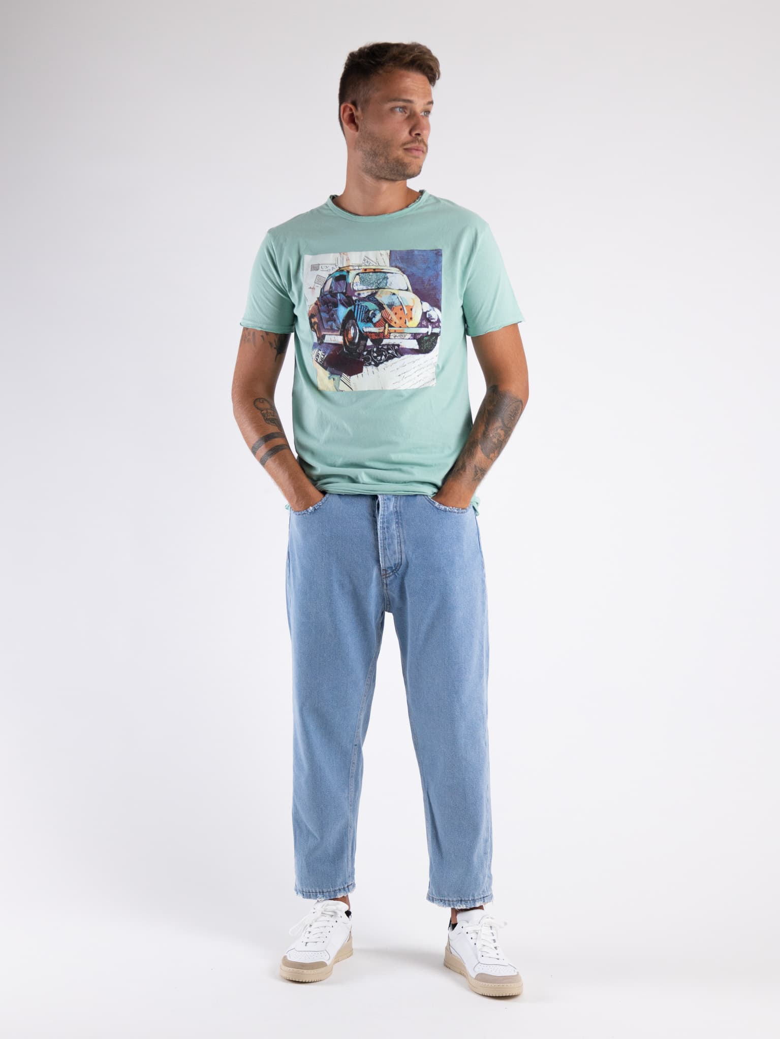 BL11 T shirt a taglio vivo con stampa maggiolino colorato Menta