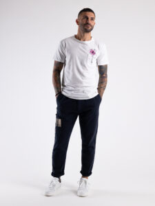 BL11 T-shirt con tascino, stampa fiore con schizzi Bianca3