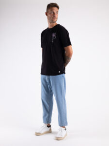 BL11 T-shirt con tascino, stampa fiore con schizzi Nera4