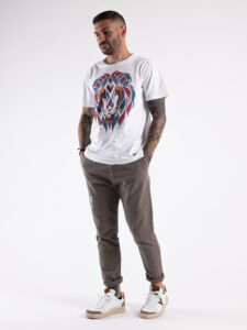 BL11 T-shirt in cotone con stampa frontale LEONE Panna3