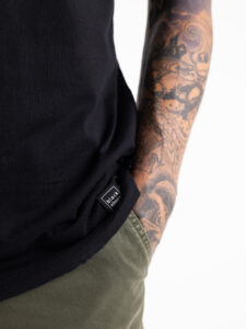 BL11 T-shirt in cotone con stampa sushi MARINI Nera5