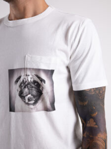 BL11 T-shirt in cotone con taschino stampa CARLINO Panna2