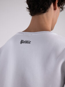 PABLIC Felpa girocollo felpata con fondo stondato e stampa croce 236014 Bianca5