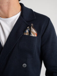 V2 Giacca in maglia misto lana doppiopetto con pochette GULDP Blu (2)