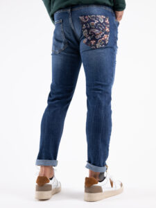 V2 Jeans blu slim con rotture,tasca posteriore con stampa FIORATA Blu Denim3