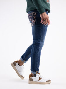 V2 Jeans blu slim con rotture,tasca posteriore con stampa FIORATA Blu Denim6