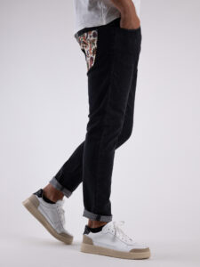 V2 Jeans nero slim,tasca posteriore con stampa FLOREALE Nero5