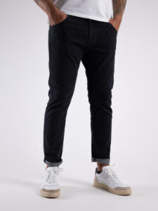 V2 Jeans nero slim,tasca posteriore con stampa FLOREALE Nero8